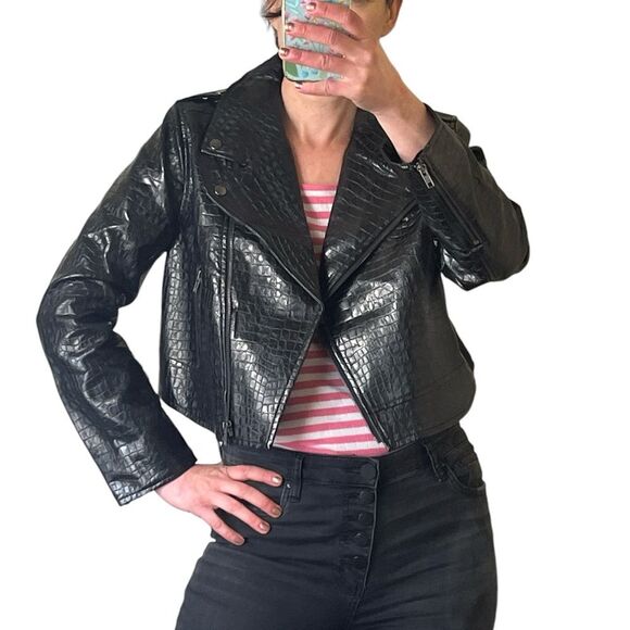 ModCloth Crocodile faux leather moto jacket cropped black color size Medium - Picture 1 of 10